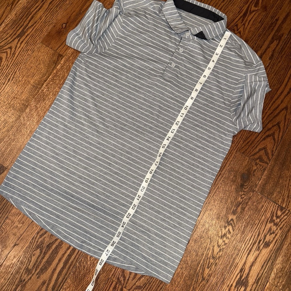 Lululemon Evolution Short Sleeve Polo Shirt Mens M Grey White Stripe Performance - Picture 4 of 5